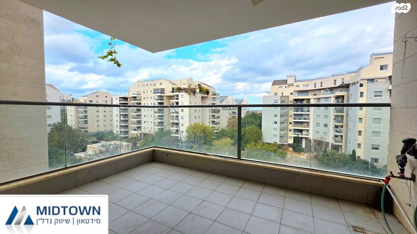 דירה, רחמה ודב וינברג 6, כפר סבא הירוקה, כפר סבא