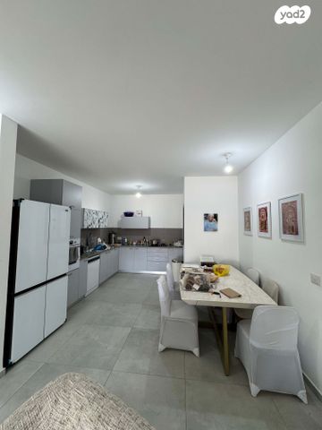 דירה, אריה עוזר, אפרידר, אשקלון