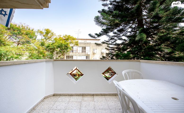 דירה, הצנחנים 22, מחנה יהודה, פתח תקווה