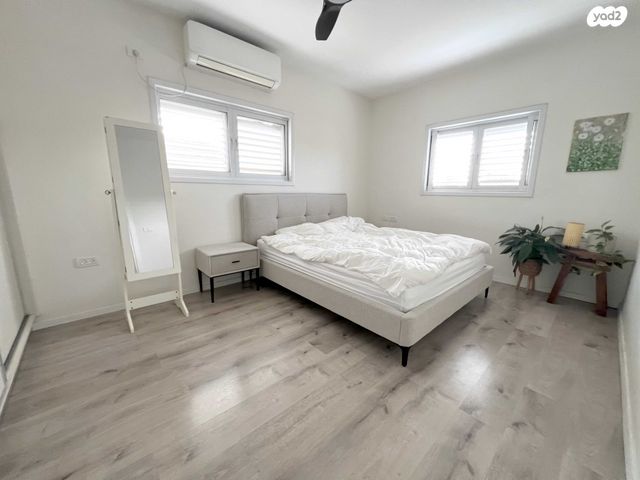 דירה, הרצליה