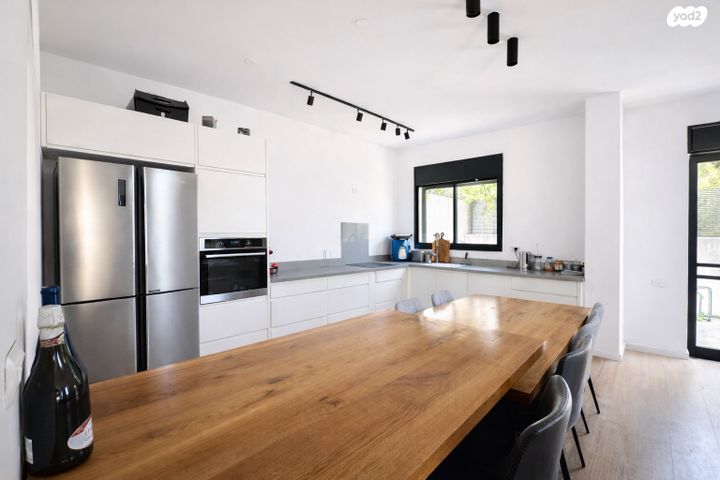 דו משפחתי, השזיף 14, נווה שלו, זכרון יעקב