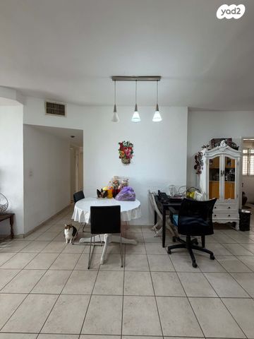 דירה, ידידות, מגדיאל, הוד השרון