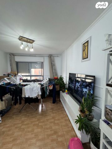 דירה, בן גוריון, שדרות