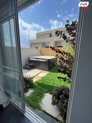 בית פרטי/ קוטג', חדרה