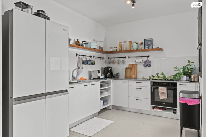 דירה, יצחק נבון, מורשת, מודיעין מכבים רעות