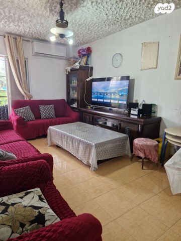 דירה, הרב ברזני סלומון 5, עמידר, טירת כרמל