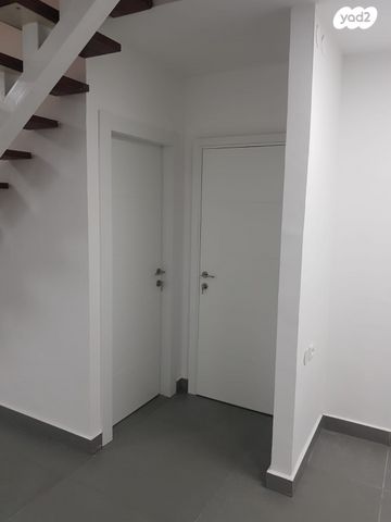 דופלקס, חידקל 6, גני אביב, לוד