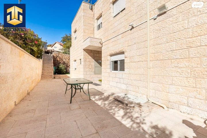 בית פרטי/ קוטג', הגיתית, כלי שיר, מעלה אדומים