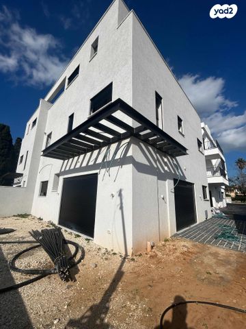 מרכז פרדס חנה