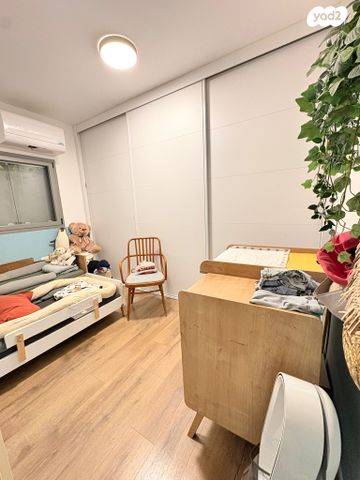 דירת גן, עטרות, תל יהודה, רמת גן