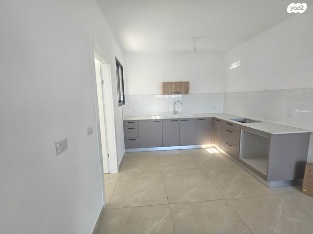 דירה, דרך ארץ, חריש