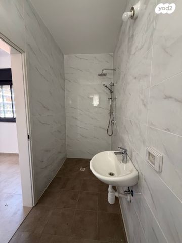 דירה, איתמר, חרוזים, רמת גן