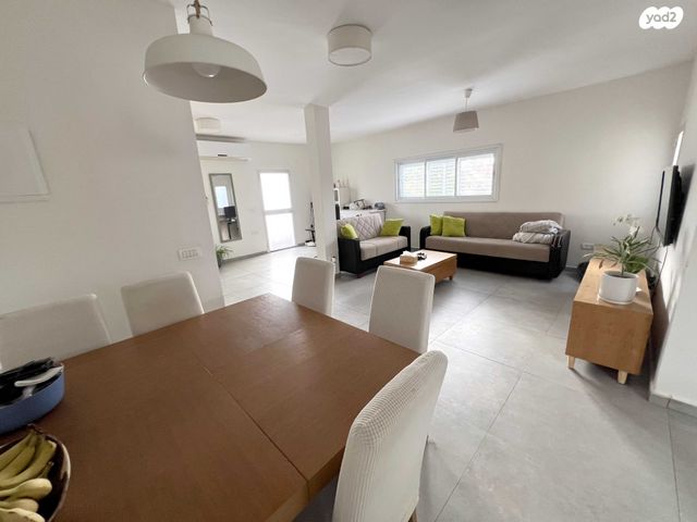 דירה, הרצליה