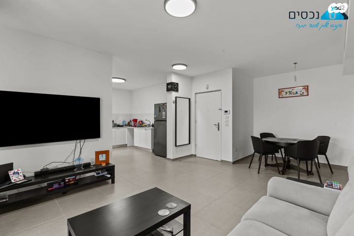 דירה, יצחק נבון, מורשת, מודיעין מכבים רעות