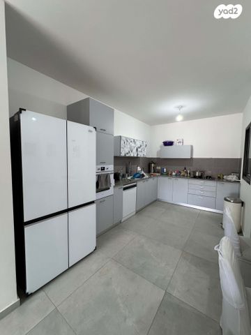 דירה, אריה עוזר, אפרידר, אשקלון