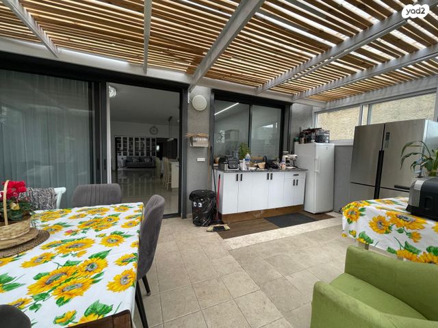 בית פרטי/ קוטג', יצחק משקה, סלע, רחובות