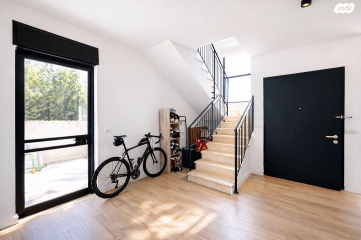 דו משפחתי, השזיף 14, נווה שלו, זכרון יעקב