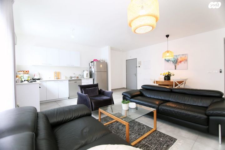 דירה, הרב נריה 3, קרית השרון, נתניה