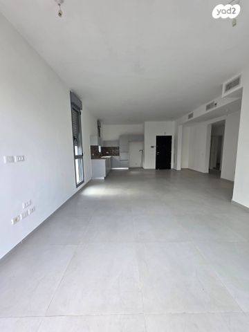 דירה, טרומפלדור, פועלים ד, כפר סבא