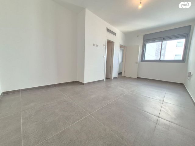 דירה, ש"י עגנון, שיכון רסקו, קרית אונו