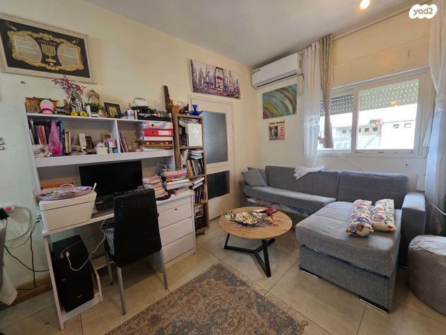 דירה, שדרות רוטשילד 13, מרכז העיר, חדרה