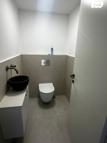 דירה, יוסי בנאי, גבעת זמר, חיפה