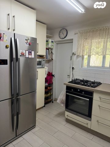 דו משפחתי, המרגלית, הפרחים, קרית גת