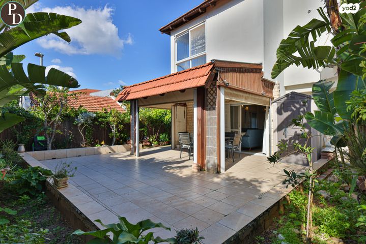 דו משפחתי, כפר יונה