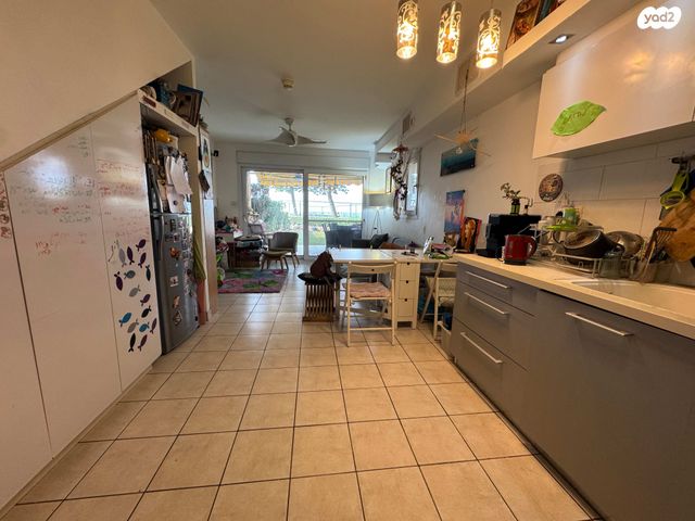 בית פרטי/ קוטג', שדרות מנחם בגין, גבעת אולגה, חדרה