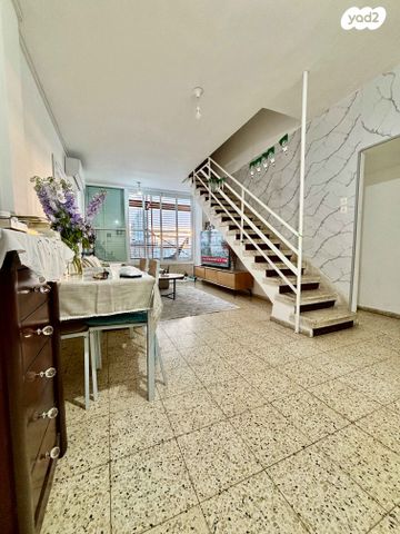 גג/ פנטהאוז, השיקמה 5, דרום מערב ותיק, בת ים