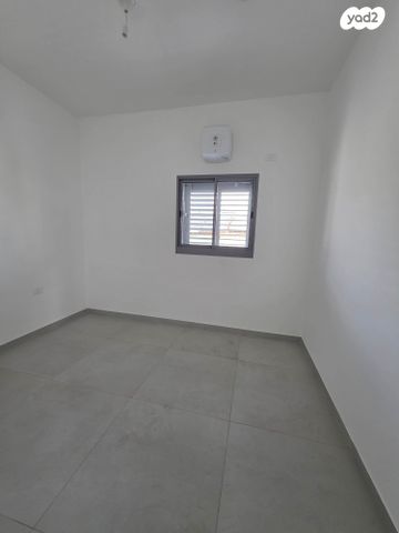 דירה, טרומפלדור, פועלים ד, כפר סבא