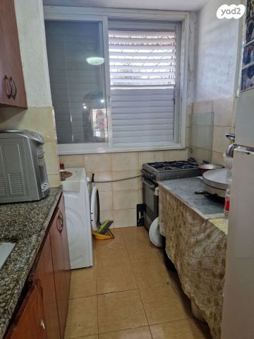 דירה, הרב ברזני סלומון 5, עמידר, טירת כרמל