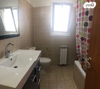 דירה, הרב כלפון משה הכהן, חומת שמואל, הר חומה, ירושלים