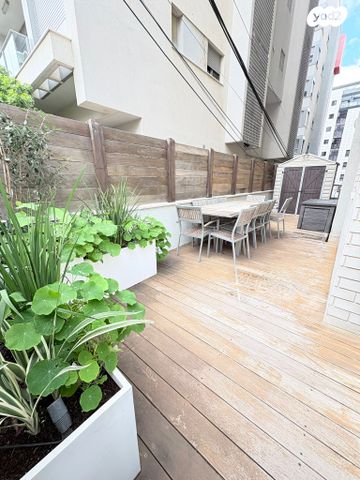 דירת גן, עטרות, תל יהודה, רמת גן