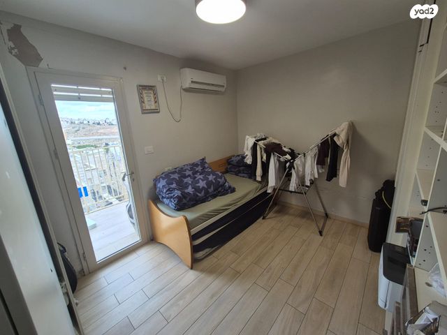 דירה, ויקטור ויוליוס, ירושלים