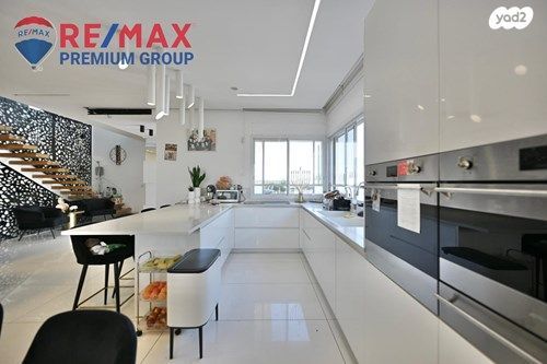 דו משפחתי, שוהם