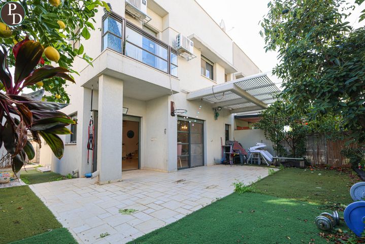 דו משפחתי, כפר יונה