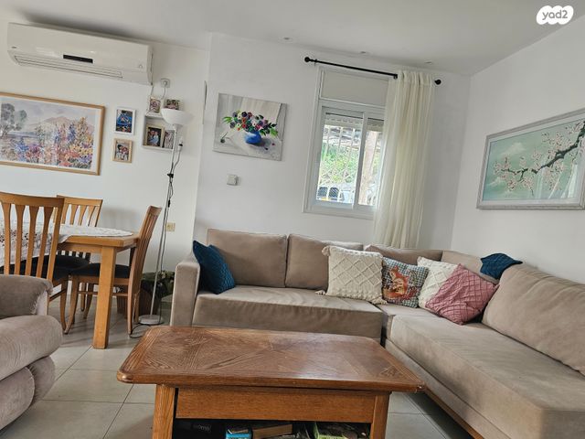 דו משפחתי, קרית טבעון