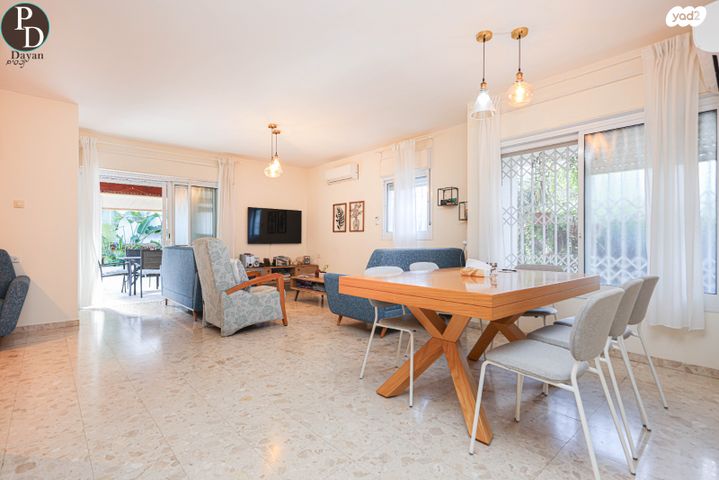 דו משפחתי, כפר יונה