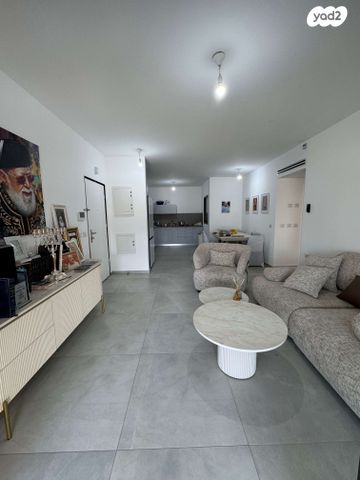 דירה, אריה עוזר, אפרידר, אשקלון