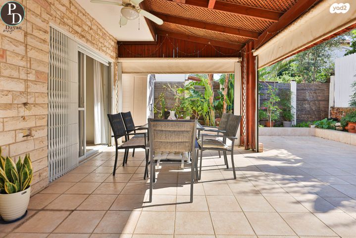 דו משפחתי, כפר יונה