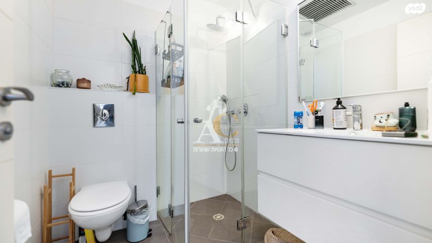 דירה, שם הגדולים, עג'מי, גבעת העליה, תל אביב יפו