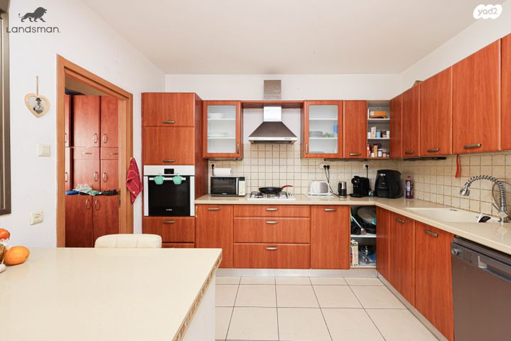 דירה, יוסף 7, קרית השרון, נתניה