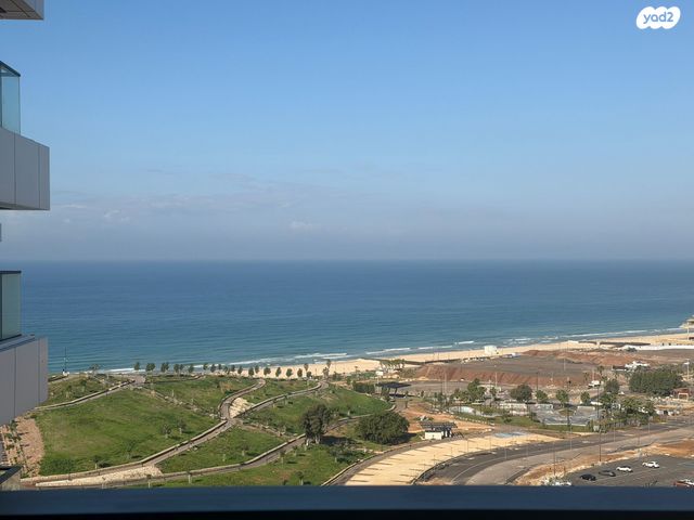 דירה, יהורם גאון, דרום חדש, פארק הים, בת ים