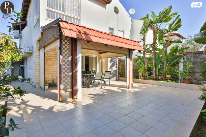 דו משפחתי, כפר יונה