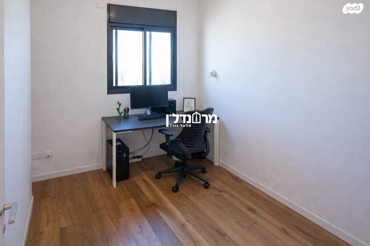 דירה, י.ל. ברוך, הרצליה