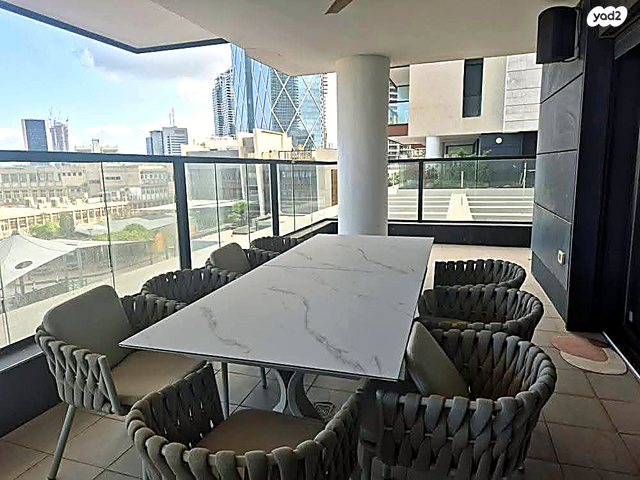 דירה, קניוק יורם 1, גני שרונה, קרית הממשלה, תל אביב יפו