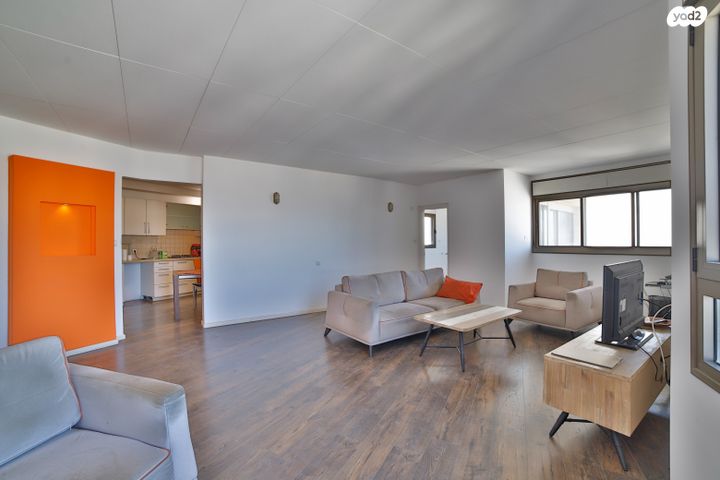 נחלת יצחק 18