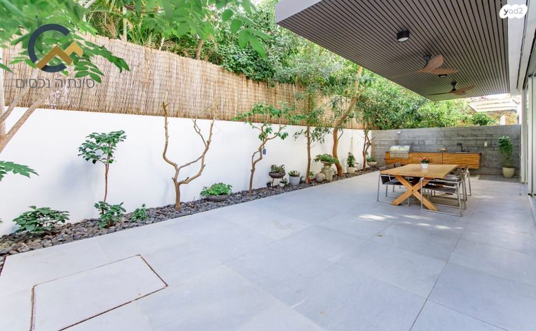 בית פרטי/ קוטג', מתחם האצבע, הוד השרון