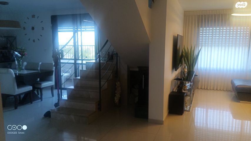 דופלקס, שמעון הצדיק, אלעד